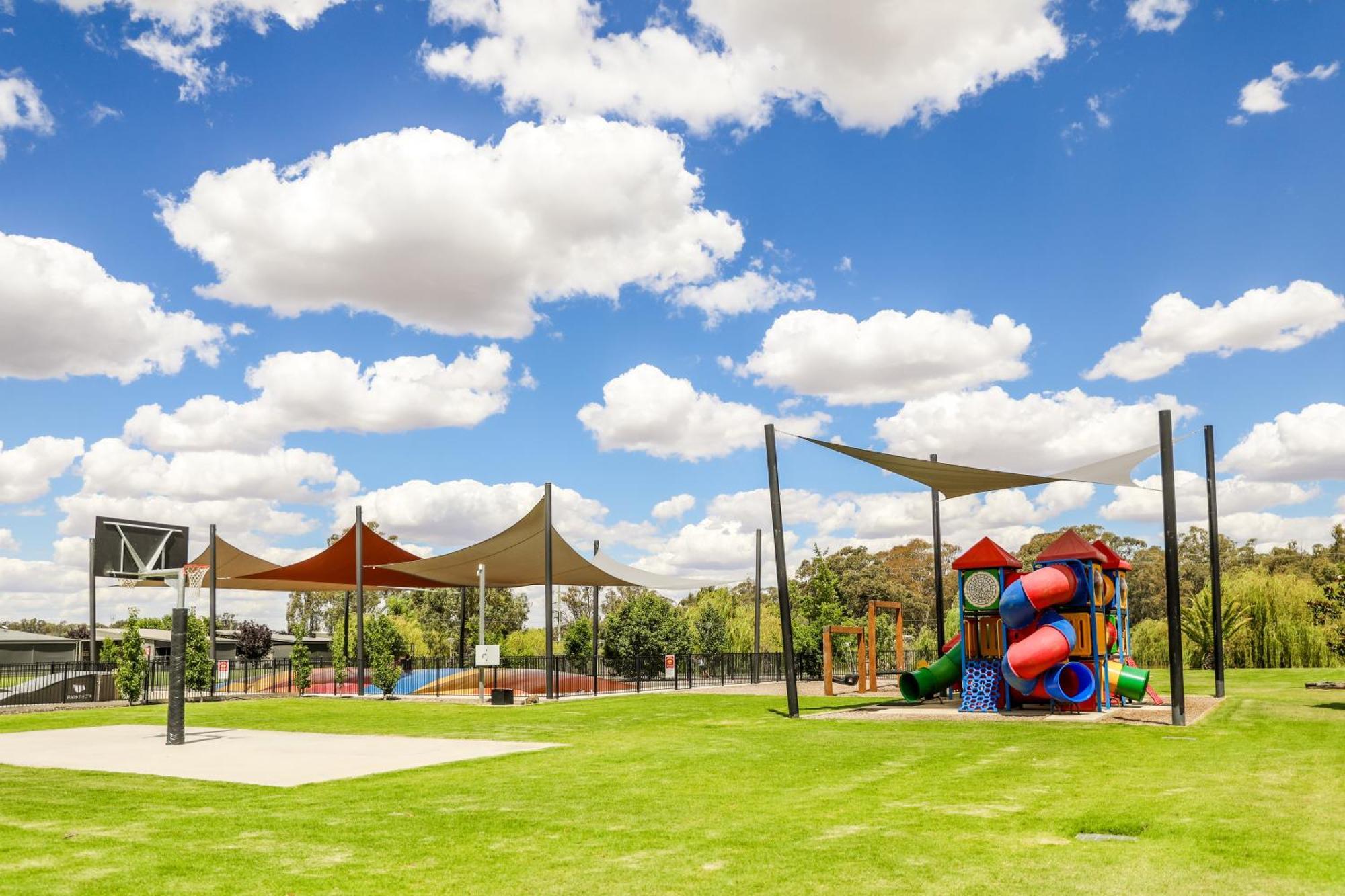 Discovery Parks - Moama Waters Екстериор снимка