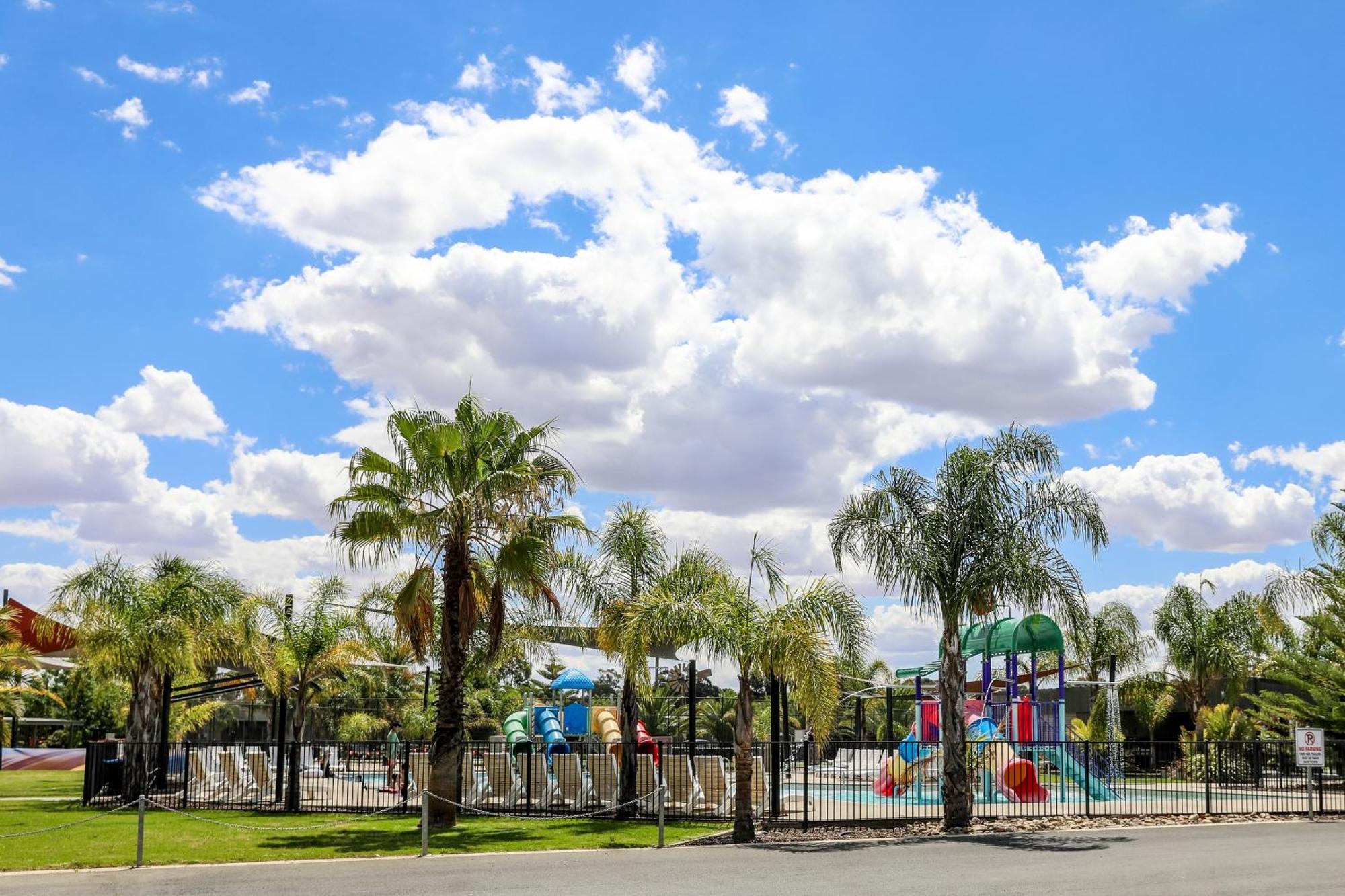 Discovery Parks - Moama Waters Екстериор снимка