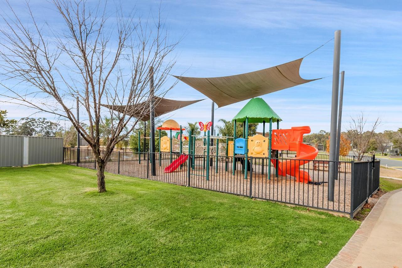 Discovery Parks - Moama Waters Екстериор снимка