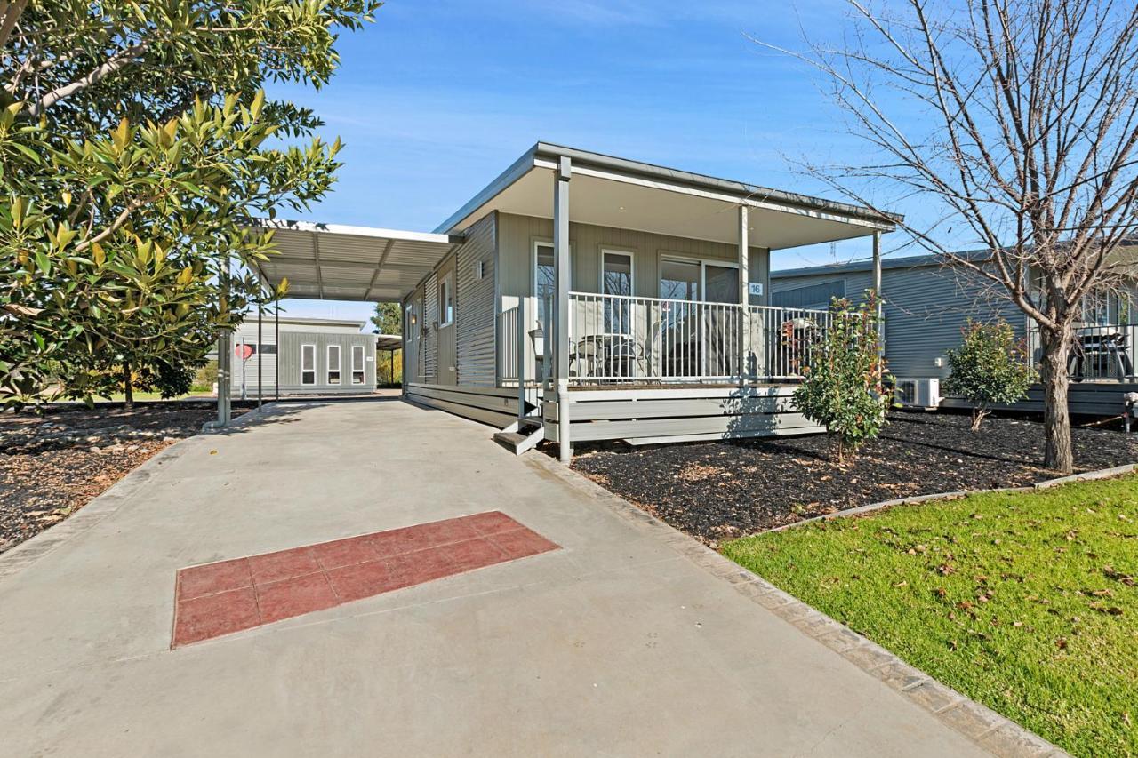 Discovery Parks - Moama Waters Екстериор снимка